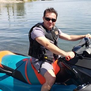 Meet your Posher, Alex